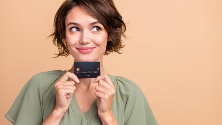 Top 5 Credit Cards in India 2025: भारत के टॉप 5 क्रेडिट कार्ड, जिसमे मिलता है बंपर कैशबैक