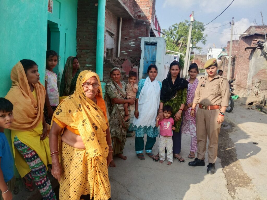 मिशन शक्ति के तहत महिलाओं को किया जागरूक, सुरक्षा उपायों की दी जानकारी 3 71773