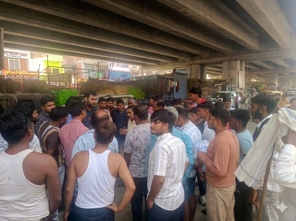 नवीगंज में अतिक्रमण हटाने को प्रशासन सख्त, एक हफ्ते का अल्टीमेटम 3 102465