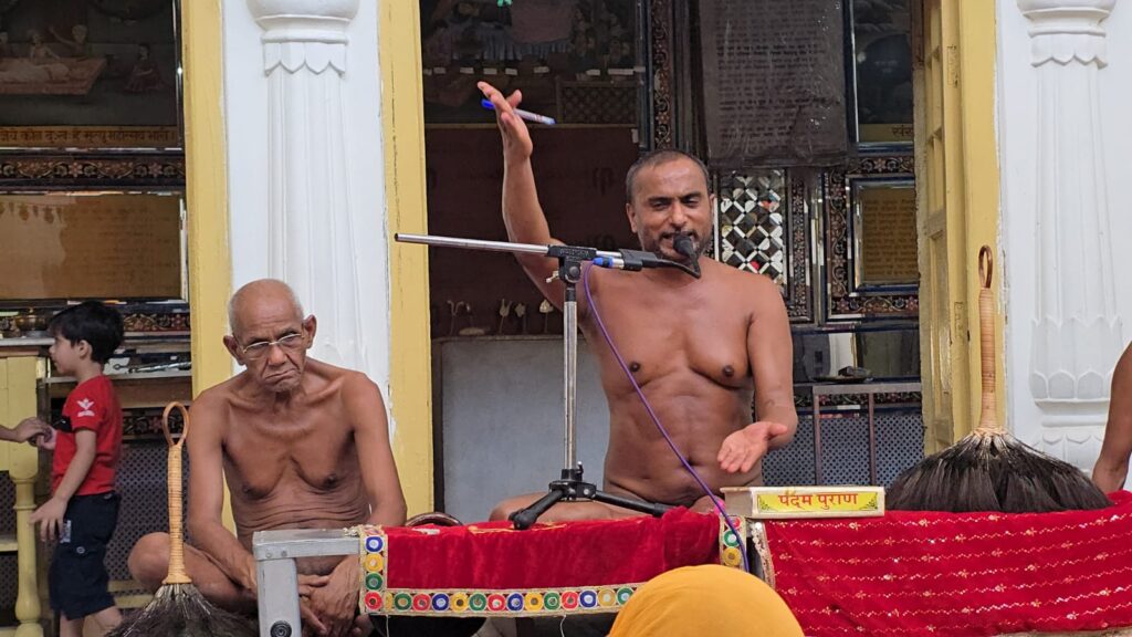 मुनि विश्रांत सागर महाराज का नगर में मंगल प्रवेश, जैन समाज ने किया भव्य स्वागत 3 103942