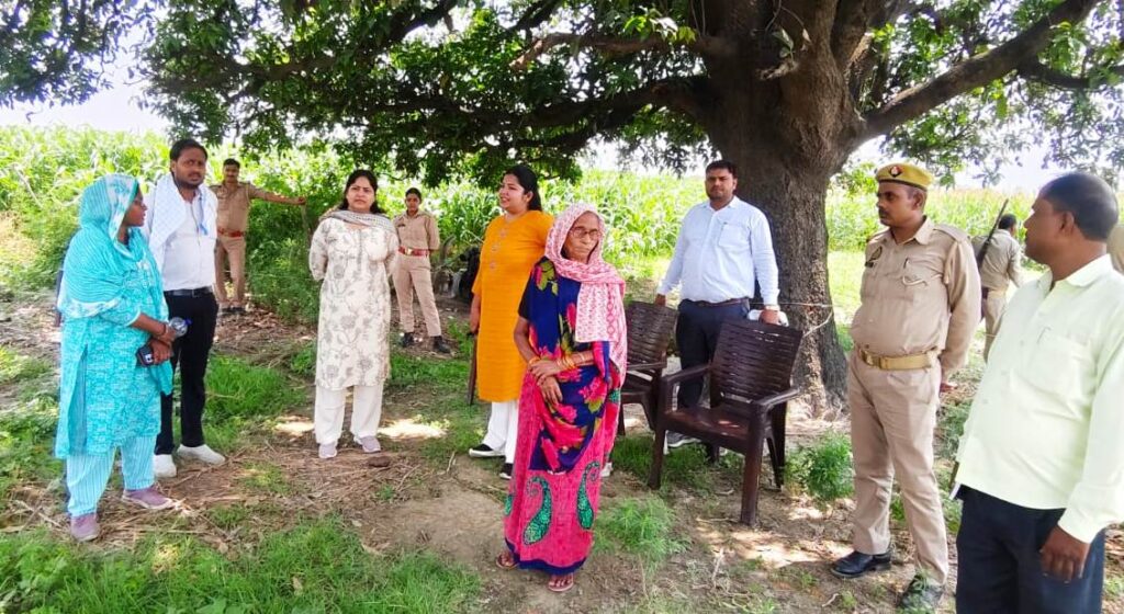 “मिशन समाधान” का असर, पूरे जनपद में हटे अतिक्रमण, ग्रामसभा की भूमि कराई गई मुक्त 3 113094