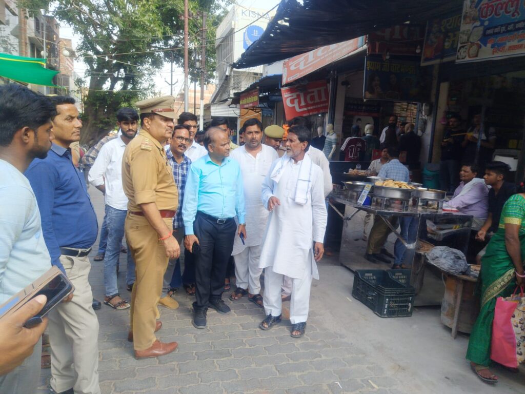 औरैया: मोहर्रम को लेकर प्रशासन और वन विभाग सतर्क, ताजिया मार्ग का किया निरीक्षण 3 121832