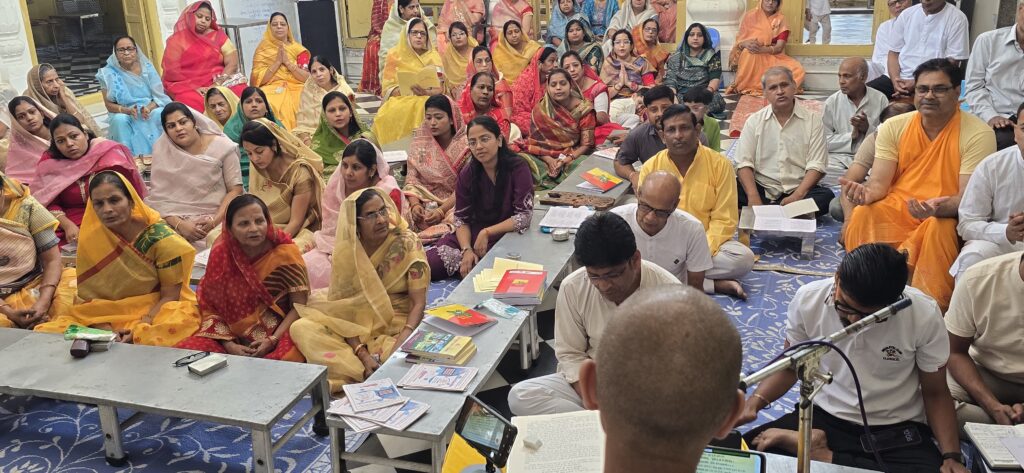 डिजिटल तकनीक से जैन धर्म सीख रहे बच्चे, स्मार्ट टीवी, प्रोजेक्टर और आधुनिक संसाधनों से संचालित हो रही हैं धर्म कक्षाएं 5 123434