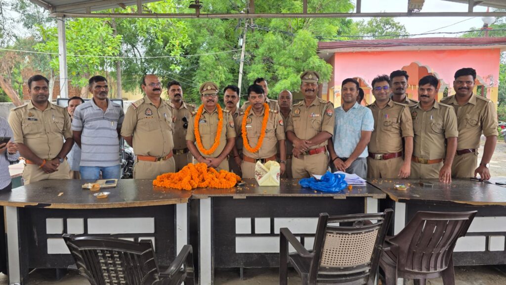 नवागत थानाध्यक्ष ने किया पद भार ग्रहण निवर्तमान की हुईं विदाई 3 139969