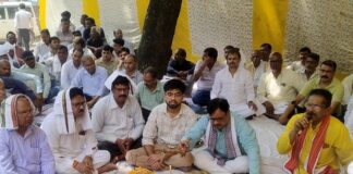 पूर्व सांसद रघुराज शाक्य के चाचा को नम आंखों से दी अंतिम श्रद्धांजलि, धौलपुर खेड़ा में आयोजित शोकसभा